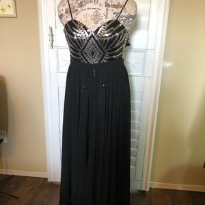Enticing City Studio Black Formal Dress Size 3 🎁